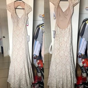 New Cap-Sleeve Open-Back Lace Prom Dress